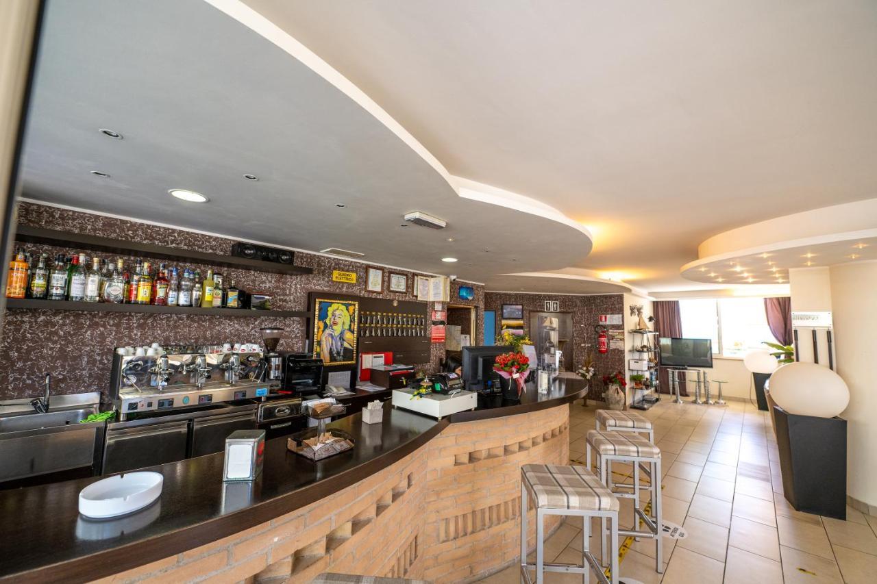 Di Matteo Hotel Roseto Degli Abruzzi Extérieur photo
