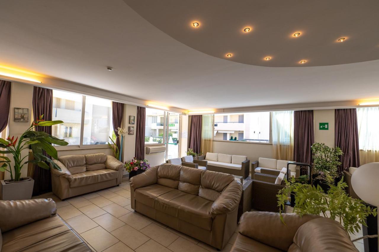 Di Matteo Hotel Roseto Degli Abruzzi Extérieur photo